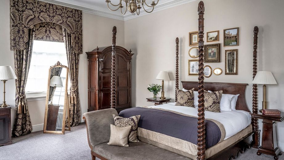 Feature Rooms